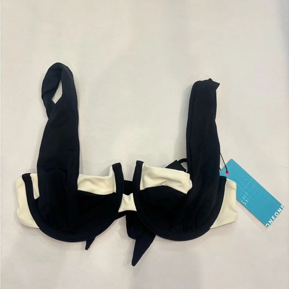 OneOne Swim Amanda Top size Small - Picture 4 of 5